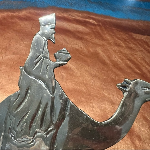 Vintage Brass Wiseman Nativity Figure Camel mcm - Picture 7 of 9